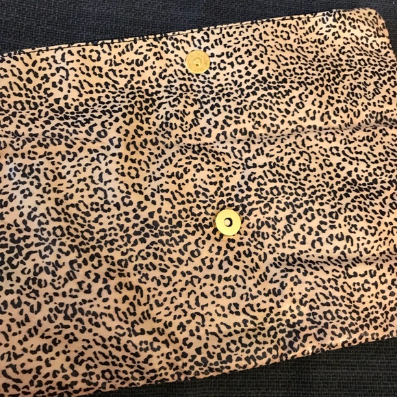 Rocker twin set—Black studded and cheetah clutches - Picture 8 of 8